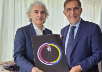 Codacons: Tanasi regala al Presidente La Russa calendario per la pace 2023