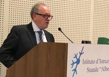 Premio “Tullio de Mauro” al prof. siciliano Alfio Lanaia