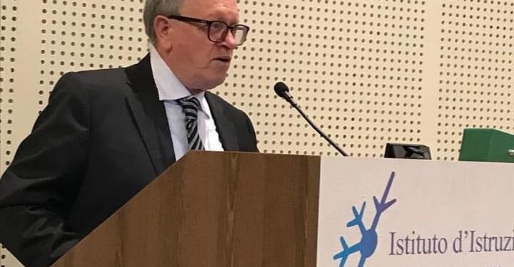 Premio “Tullio de Mauro” al prof. siciliano Alfio Lanaia