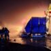 Camion in fiamme in autostrada, traffico in tilt