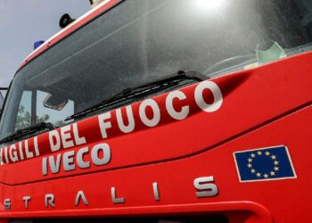 In fiamme cabina elettrica di un impianto fotovoltaico al Cus