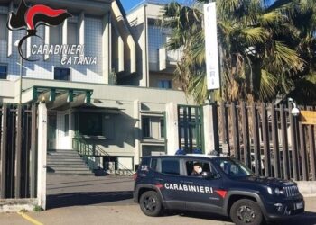 Ricatta l’ex compagna con filmati “intimi”: arrestato