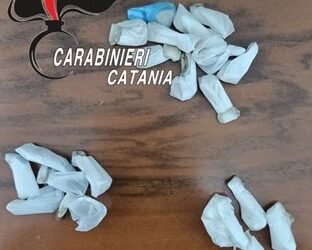 Nascondeva la droga sotto un tamburo: arrestato 55enne