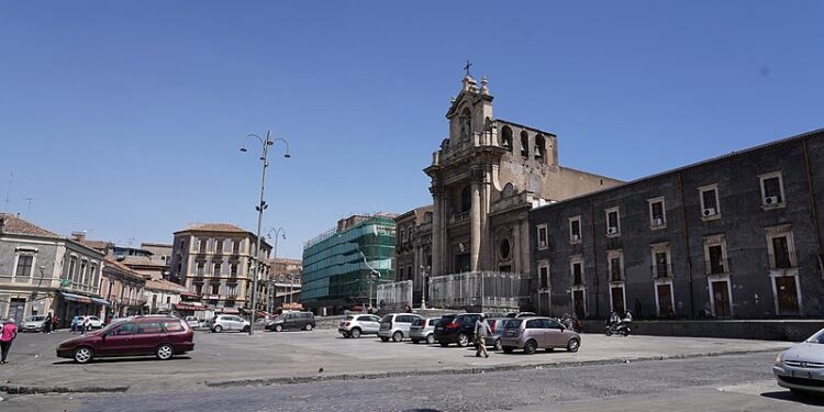 Catania: trasferimento temporaneo Mercatino delle Pulci in piazza Carlo Alberto