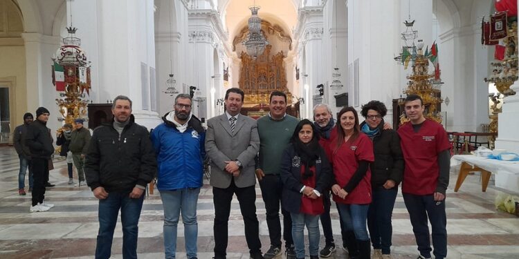 Pranzo di solidarietà nella chiesa San Nicolò l’Arena a Catania