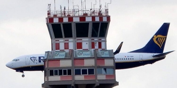 A causa del maltempo dirottati due voli da Punta Raisi a Catania