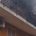 Panico in via Vasta per l’incendio di una palazzina