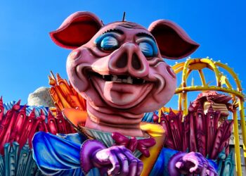 Tutto pronto per il Carnevale di Acireale. Sabato a piazza Duomo, Frassica