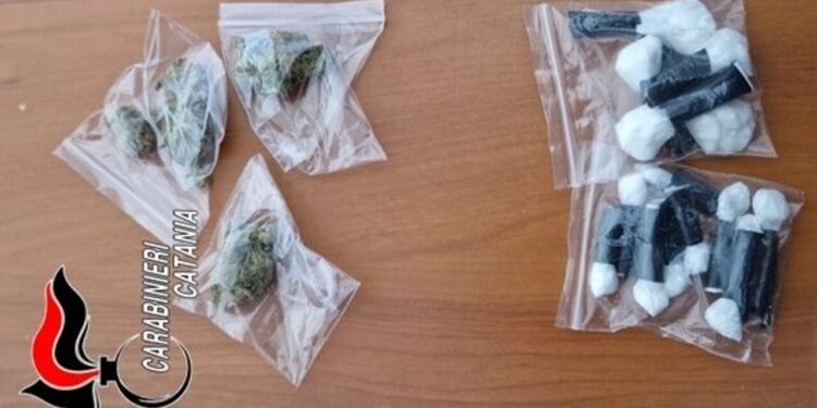 Girava in bici con la droga: arrestato 33enne