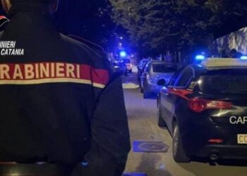 Denunciati due catanesi di Librino: guidavano senza patente un’auto rubata