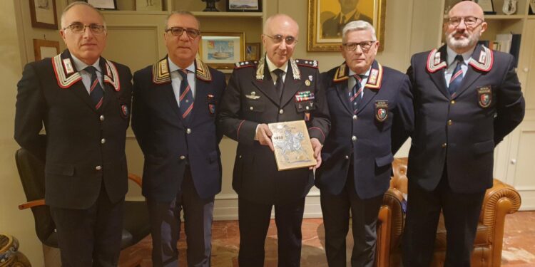 Il Generale di Divisione Rosario Castello incontra una delegazione dell’Anc