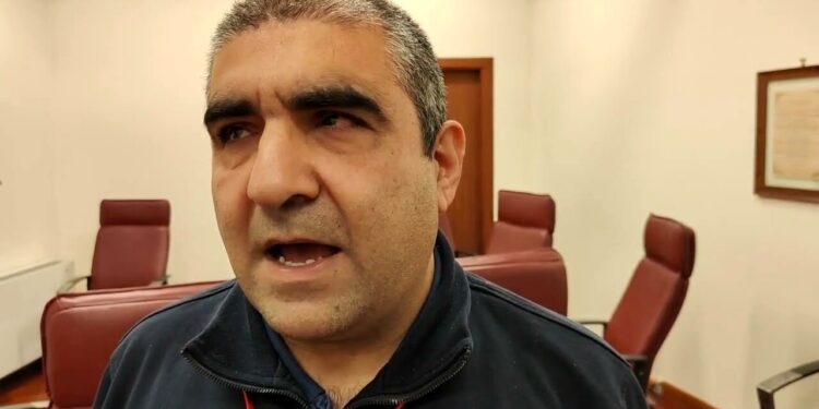 Vietato ad un non vedente di toccare una Lamborghini esposta nell’aeroporto di Bologna