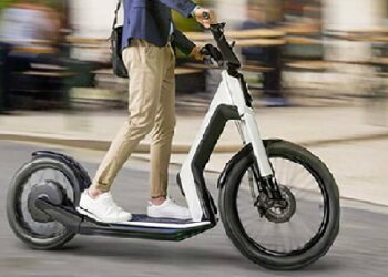 Codacons: divieto monopattini per minorenni e casco obbligatorio per tutti