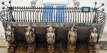 La bellezza barocca del Palazzo Nicolaci a Noto