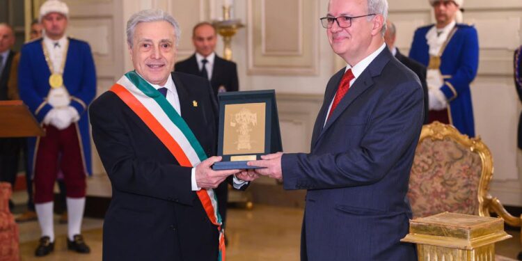 Candelora d’oro al Procuratore Carmelo Zuccaro