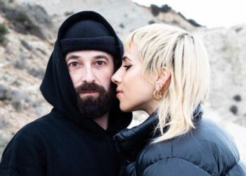 La Scala dei Turchi è la scenografia del brano”Niente male l’Addio al mare” di Coma Cose, in gara a Sanremo