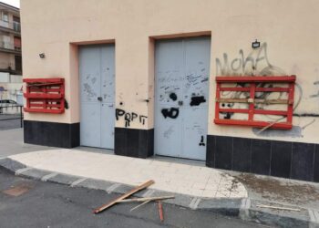 Scordia: atti vandalici contro la sede di due associazioni