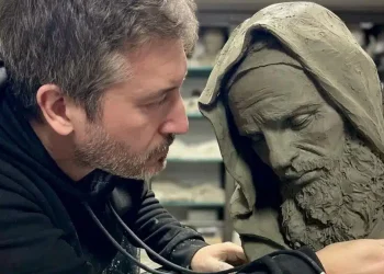 Un’opera in argilla su fratel Biagio: il dono dell’artista campano Sepe a Palermo