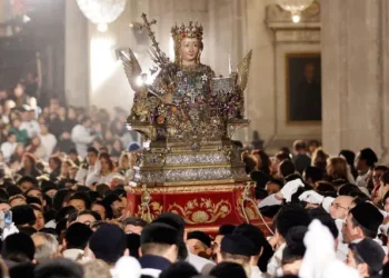 E’ rientrato in Cattedrale a piazza Duomo, il fercolo di Sant’Agata