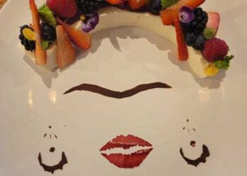 Il volto di Frida Khalo diventa un dolce grazie allo chef siciliano Aldo Gennuso