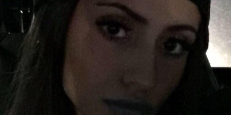 Sta spopolando su Tik Tok con oltre 123 mila follower, la 26enne catanese, Valeria Laudani