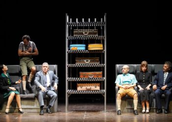 Ninni Bruschetta a sala Futura dello Stabile di Catania con lo spettacolo “Il mare colore del vino”