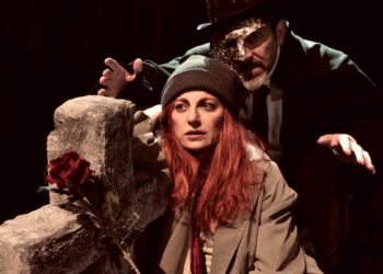 “La Scattiàta” al Piccolo di Catania racconta il ’68 con una straordinaria Manuela Ventura