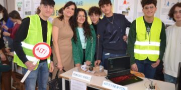 Al liceo classico “M. Amari” di Giarre, ottava edizione mostra interattiva di scienze