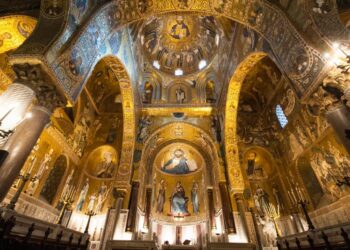 Il soffitto ligneo di palazzo Reale di Palermo torna al suo antico splendore