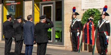 Deposta corona di allora per il 41° anniversario dell’assassinio del Maresciallo Maggiore “Aiutante” Alfredo Agosta