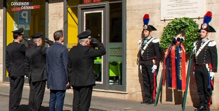 Deposta corona di allora per il 41° anniversario dell’assassinio del Maresciallo Maggiore “Aiutante” Alfredo Agosta