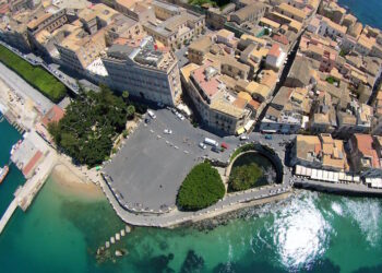 “Italiani”: raccolta di saggi di Sebastiano Aglianò a cura del giovane studioso Alessandro Cutrona