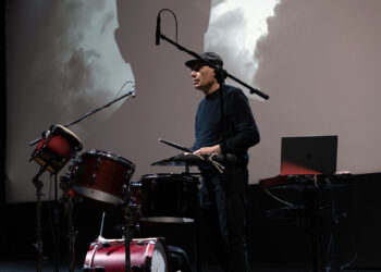 “Shadow”, per “Partiture” a Catania fra elettronica, percussioni e ombre di Davide Oliveri