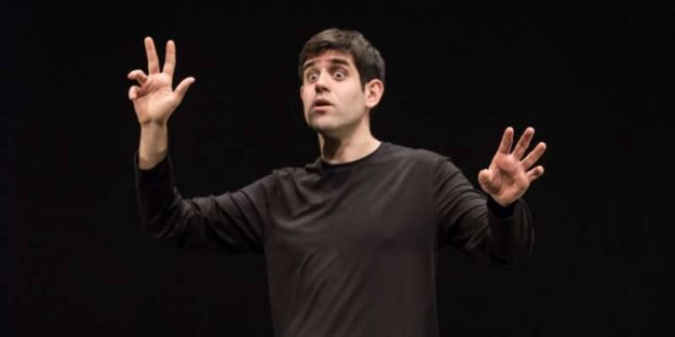 Matthias Martelli e “La nascita del giullare” di Fo a Sala Futura