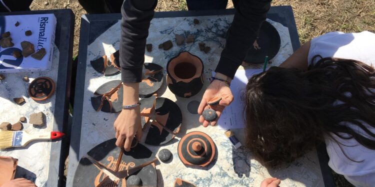 Taormina e Naxos, al via i laboratori didattici per piccoli “archeologi”