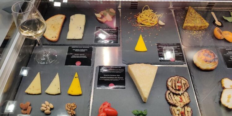 Il kit del cannolo fai da te dall’Ennese a Milano con Centro Form: “Coniughiamo tradizione e innovazione nel settore caseario”