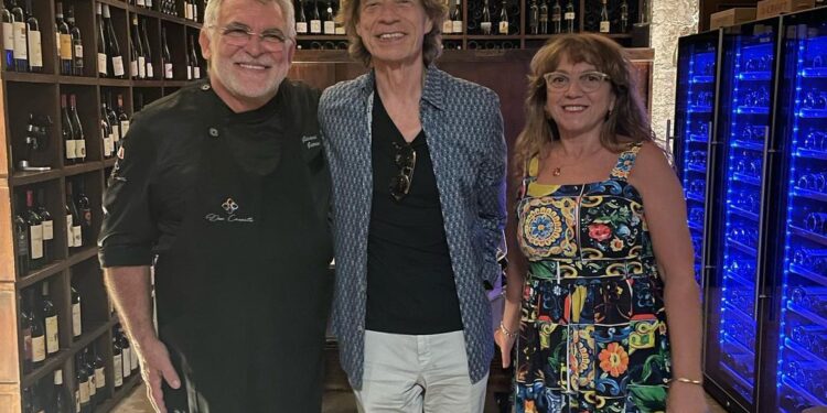 Mick Jagger si concede un po’ di Sicilia: frontman dei Rolling Stones avvistato a Ortigia