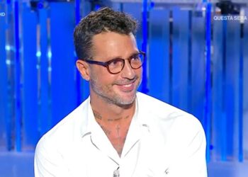 Fabrizio Corona: l’ex paparazzo tornato in libertà si racconta in tv