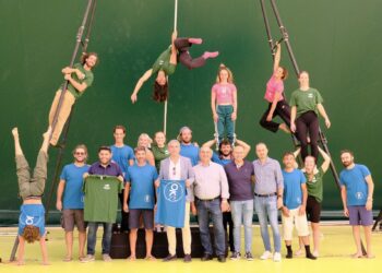 Circonda, il progetto che porta in Sicilia artisti circensi di tutto il mondo