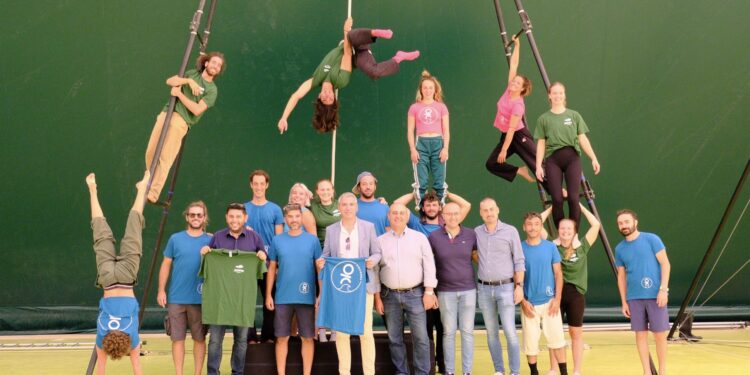 Circonda, il progetto che porta in Sicilia artisti circensi di tutto il mondo