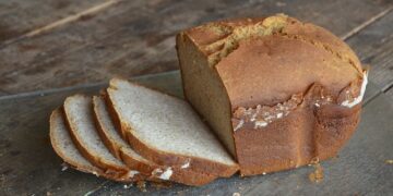 Celiachia, si torna a mangiare il pane grazie a un farmaco: “Importanti novità”