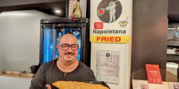 La pizza fritta di Enzo Piedimonte ottiene la certificazione ufficiale in Sicilia