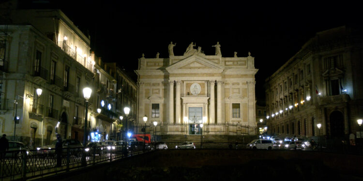 Catania notturna: illuminati quattro siti storici monumentali