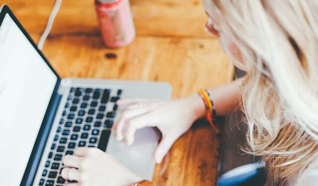 Fake Love, il cortometraggio sui pericoli della rete per i giovani