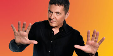 Teo Mammucari si mette a nudo nello show “Sarà capitato anche a voi”