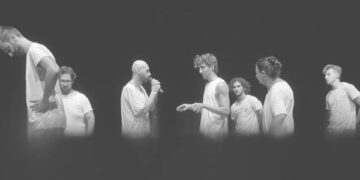 “XYZ-Dialoghi leggeri tra inutili generazioni”: attori e politici locali si confrontano sul palco