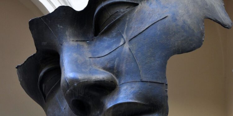 Igor Mitoraj a cielo aperto: la sua odissea artistica visitabile in Sicilia