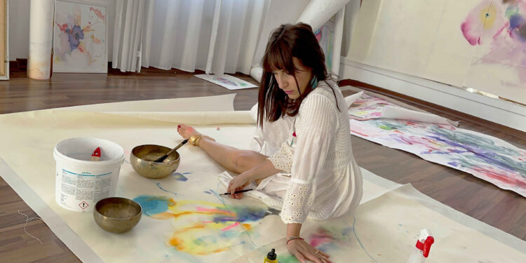 Sensi, immagini e pennelli nella mostra “Hana no kumo” inaugurata a Catania