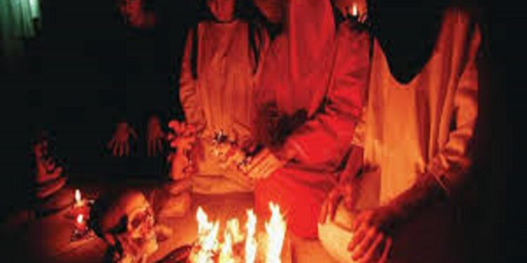 Fuoco e riti satanici: elementi indissolubili?