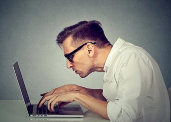 Dolori per chi lavora seduto? Ecco quali sono i rimedi